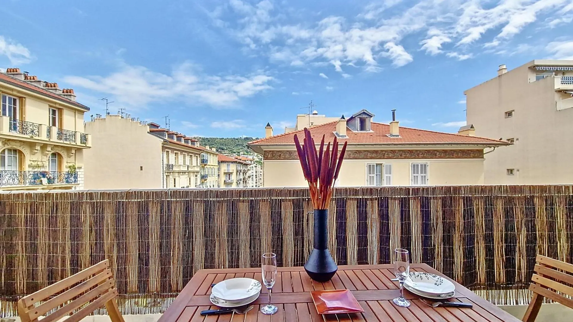 Nestor&Jeeves - Tropi Azur - Terrace - Place Du Pin Nice